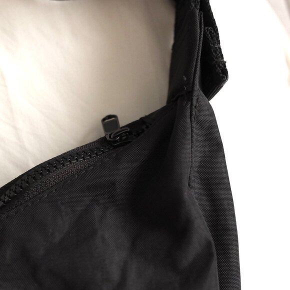 BAGGU Medium Nylon Crescent Bag - 37.5" strap - Like New - Picture 4 of 8